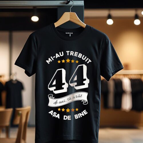 mi-au trebuit 44 de ani model6_negru_Tricou